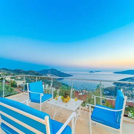 빌라 Lovely In Kalkan With A Big Swimming Pool *
