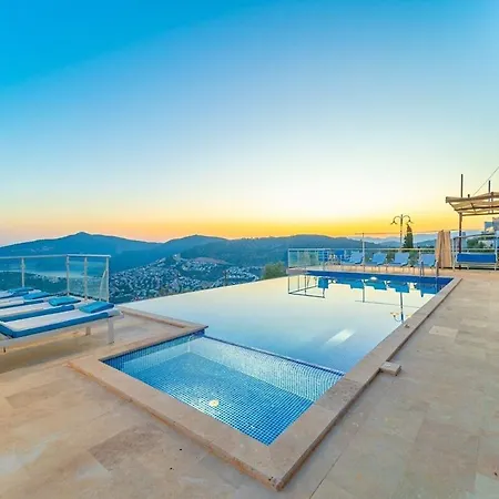 빌라 Lovely In Kalkan With A Big Swimming Pool *