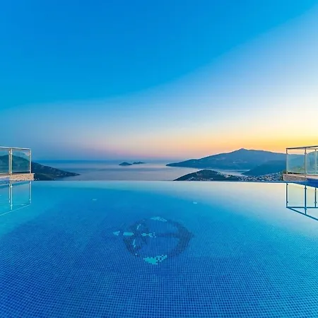 빌라 Lovely In Kalkan With A Big Swimming Pool 카스