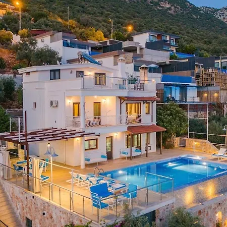 빌라 Lovely In Kalkan With A Big Swimming Pool *